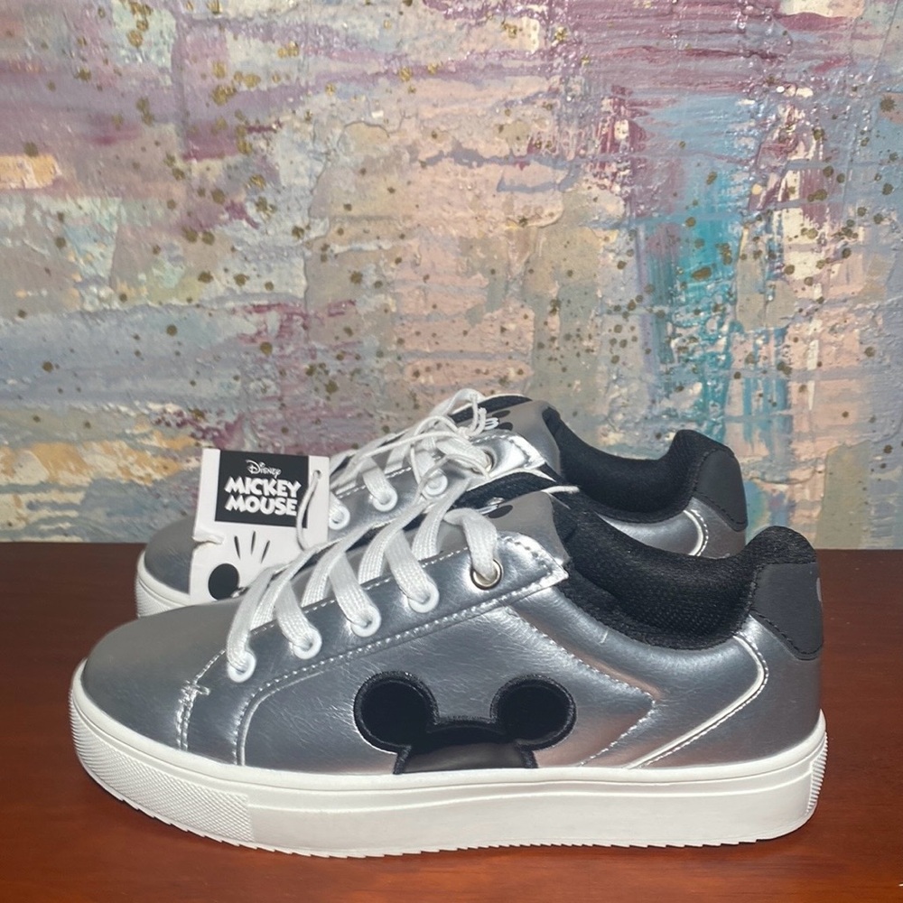 Disney Mickey Mouse Metallic Silver  Character Sneakers Size 3 NWT